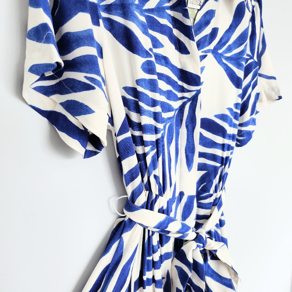 H&M Tie Belt Button Up Blue and White Shirt Dress Size Small, New With Tags